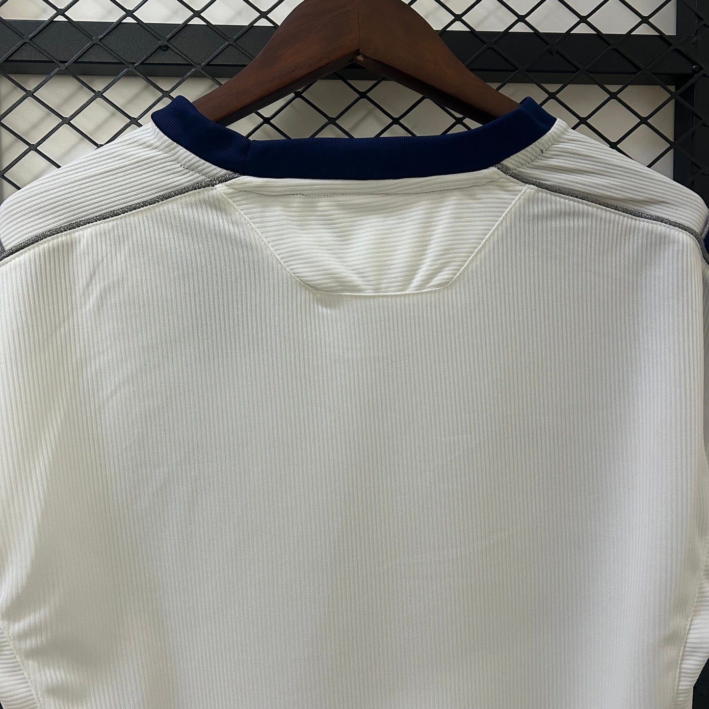 MANCHESTER UNITED 2000-2001 AWAY JERSEY