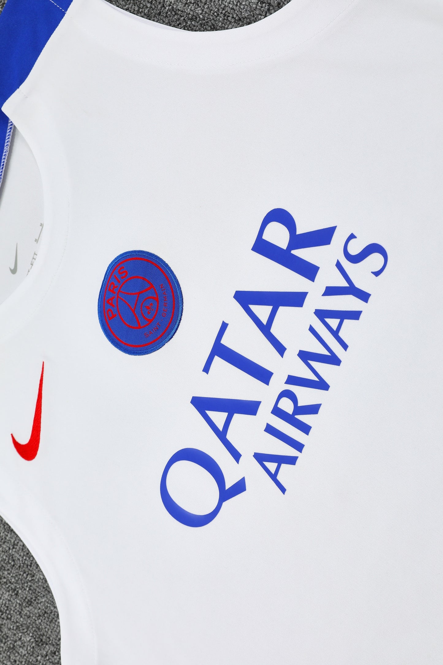 Paris Sleeveless Training Kit