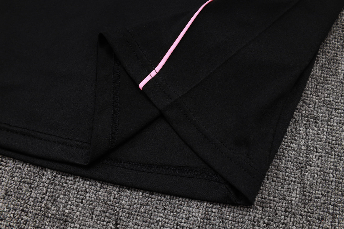 Juventus Sleeveless Training Kit - Black/Pastel