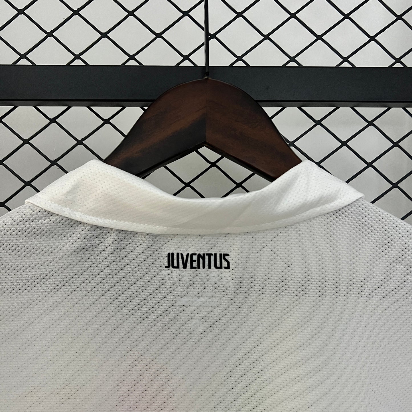 JUVENTUS 2010 - 2011 AWAY JERSEY