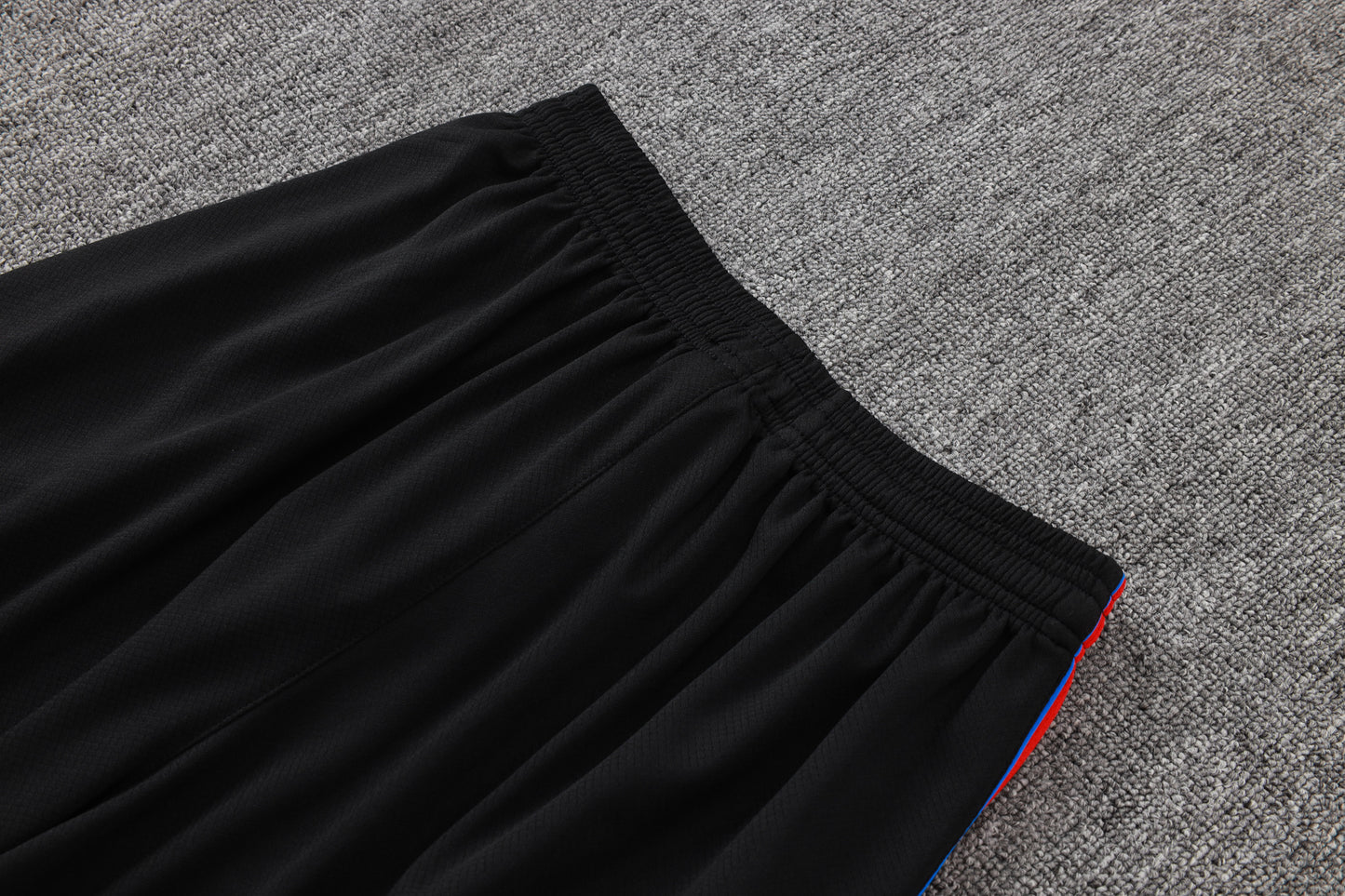 Paris 2627 Sleeveless Training Kit