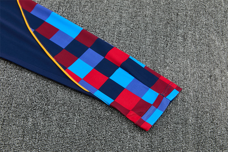 26 27 Barcelona Tracksuit 3