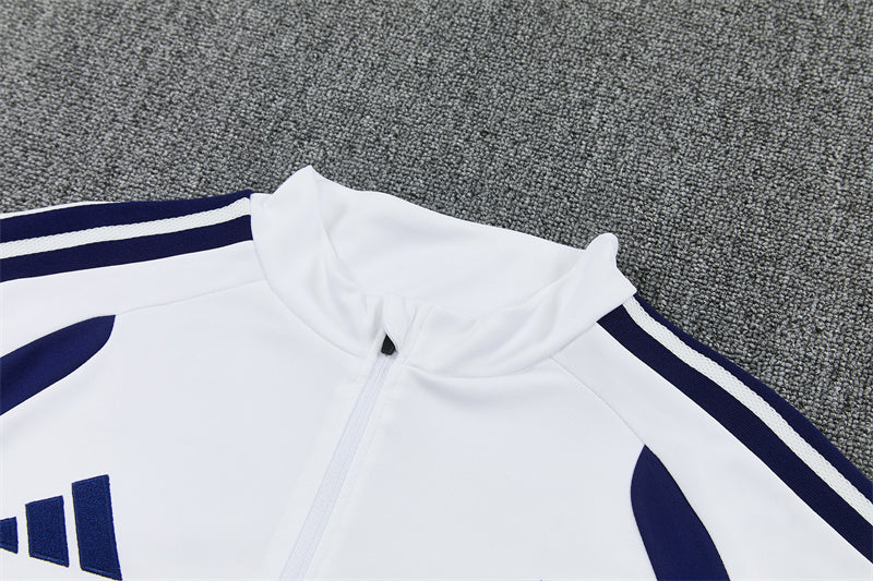 26 27 Real Madrid Tracksuit 3