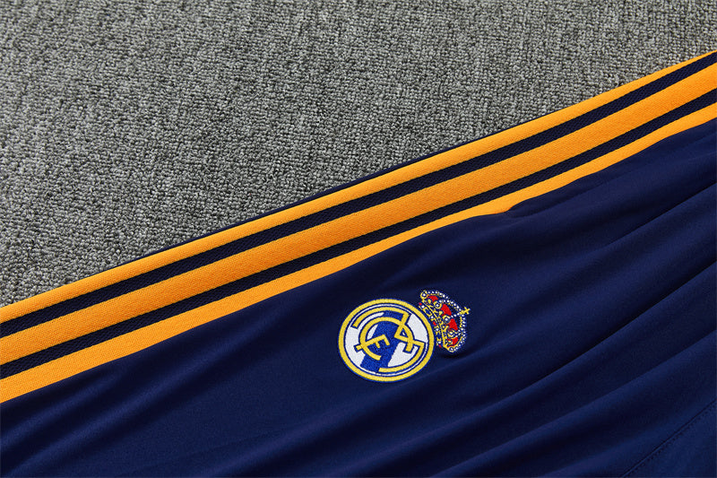 26 27 Real Madrid Tracksuit 6