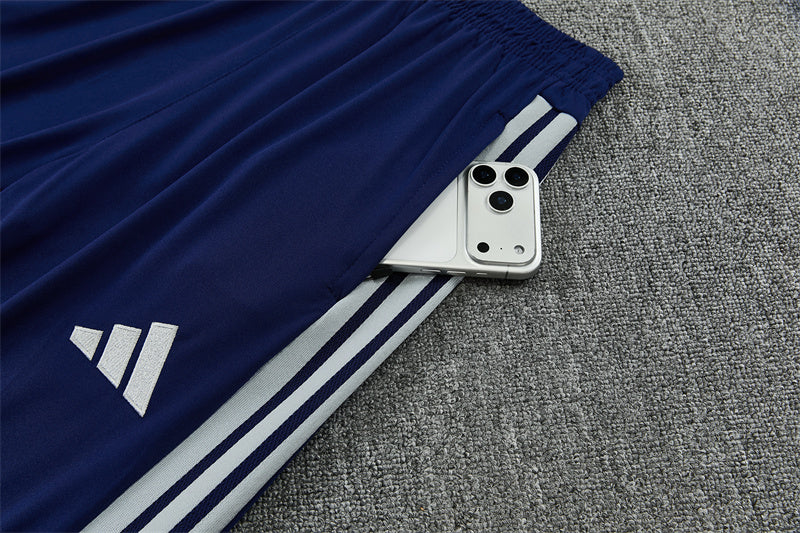 26 27 Ajax Tracksuit 1