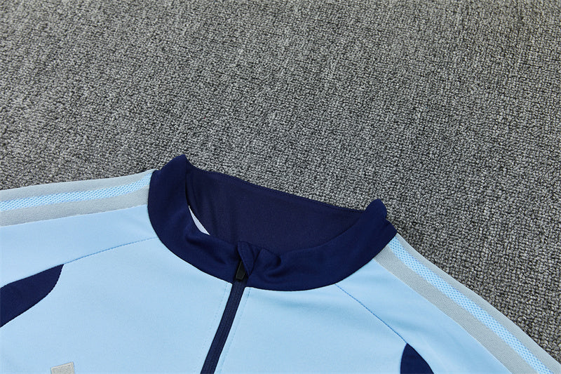 26 27 Ajax Tracksuit 1