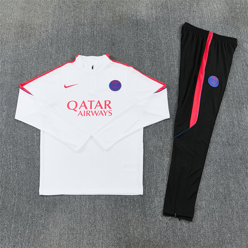 26 27 PSG Tracksuit 1