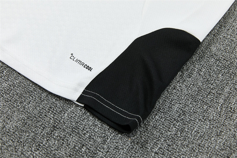 2627 Juventus short sleeve Training Kit