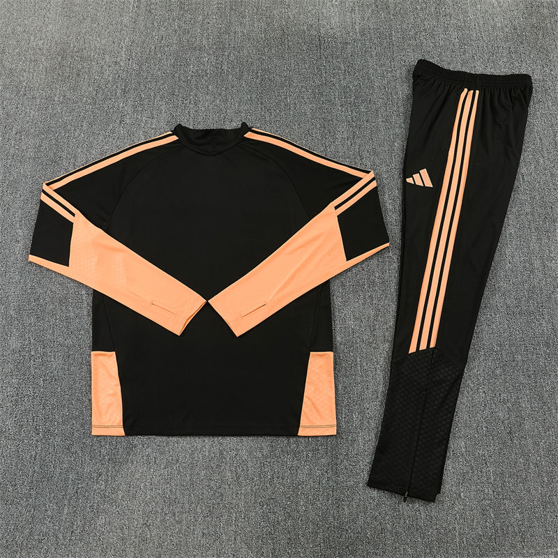 26 27 Arsenal Tracksuit