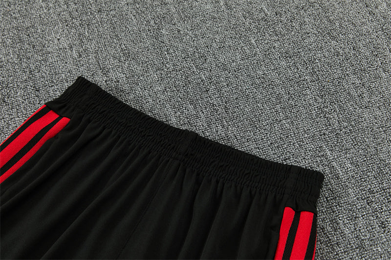 26 27   Manchester United Tracksuit