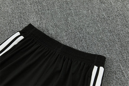 26 27 Liverpool Tracksuit 3