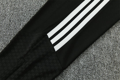 26 27 Liverpool Tracksuit 2