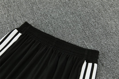 26 27 Liverpool Tracksuit 1