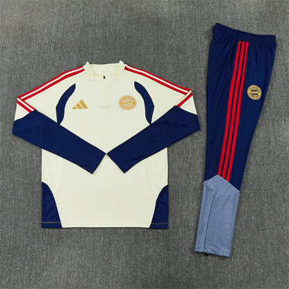 26 27 Bayern Tracksuit
