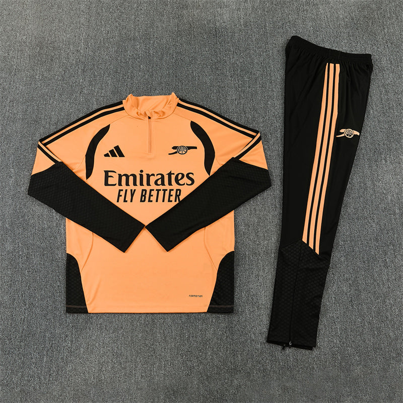 26 27 Arsenal Tracksuit 1