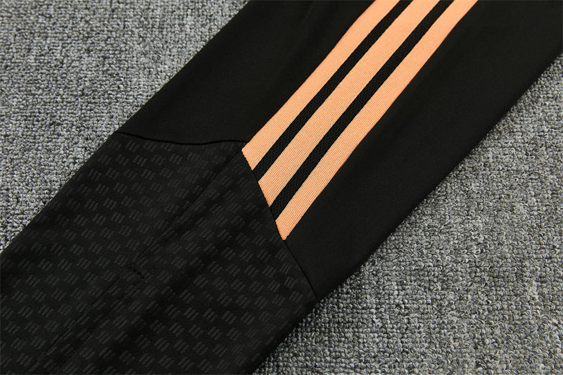 26 27 Arsenal Tracksuit 1