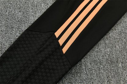 26 27 Arsenal Tracksuit 1