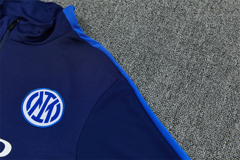 26 27 Inter Milan Tracksuit 1