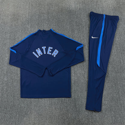 26 27 Inter Milan Tracksuit 1