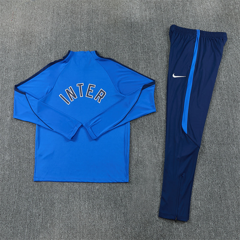 26 27 Inter Milan Tracksuit