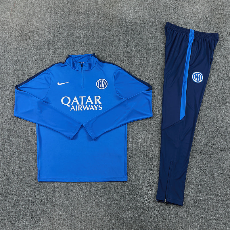 26 27 Inter Milan Tracksuit