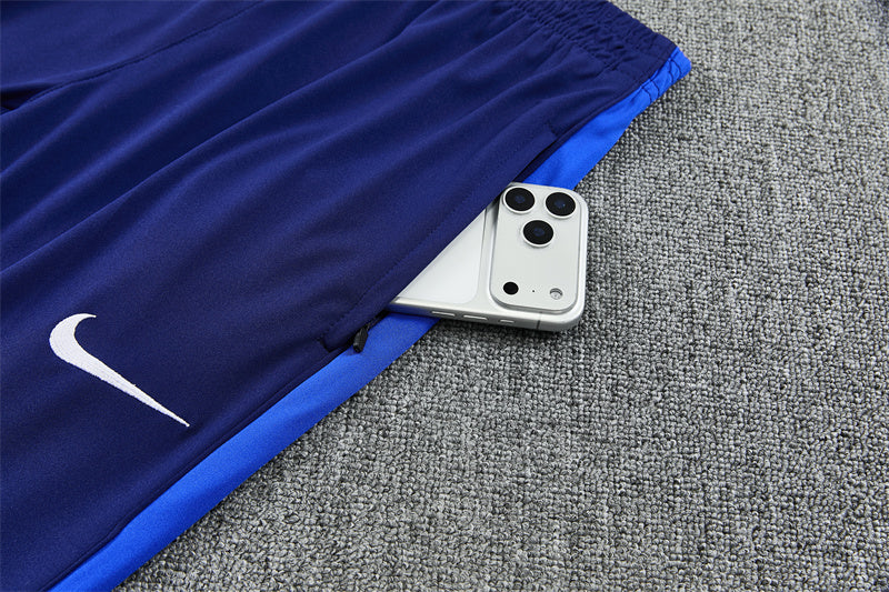 26 27 Inter Milan Tracksuit
