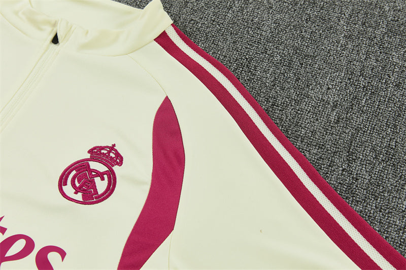 26 27 Real Madrid Tracksuit 8