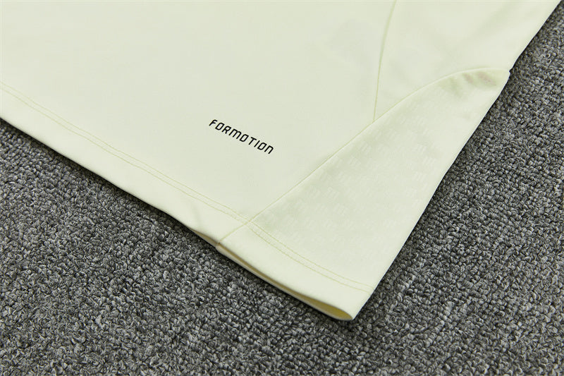 26 27 Real Madrid Tracksuit 8