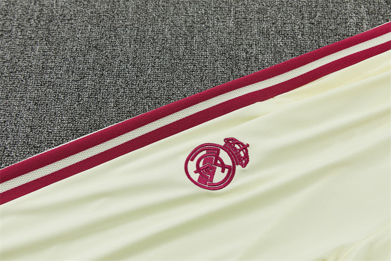 26 27 Real Madrid Tracksuit 8