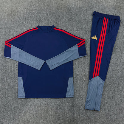 26 27 Bayern Tracksuit 1
