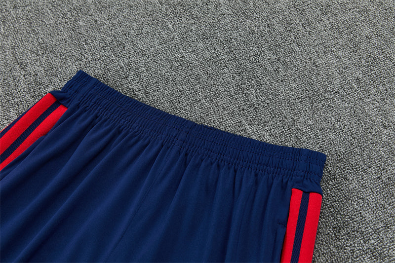 26 27 Bayern Tracksuit 1