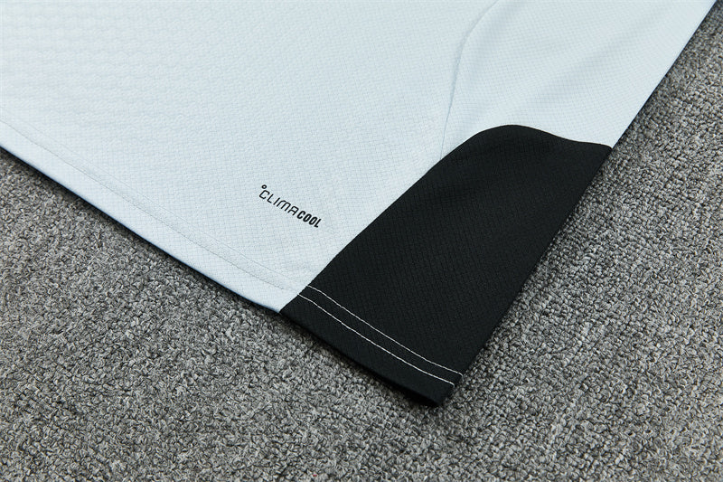2627 Liverpool short sleeve Training Kit 2