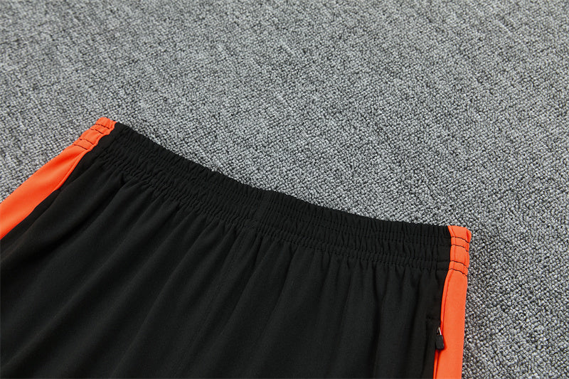 26 27 Netherlands Tracksuit 1