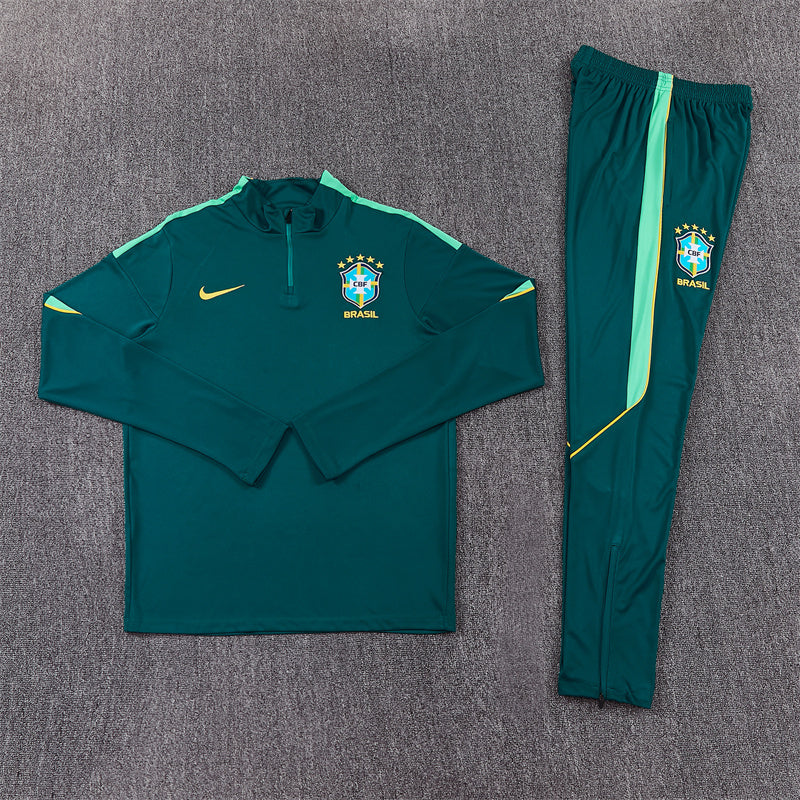 26 27 Brazil Tracksuit 3