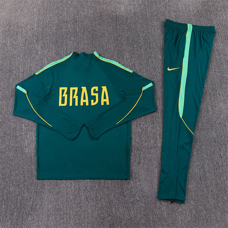 26 27 Brazil Tracksuit 3