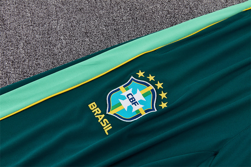 26 27 Brazil Tracksuit 3