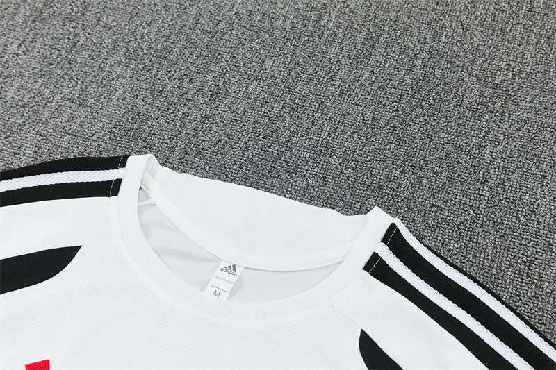 2627 Liverpool short sleeve Training Kit