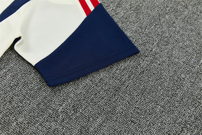 2627  Bayern short sleeve Training Kit 1