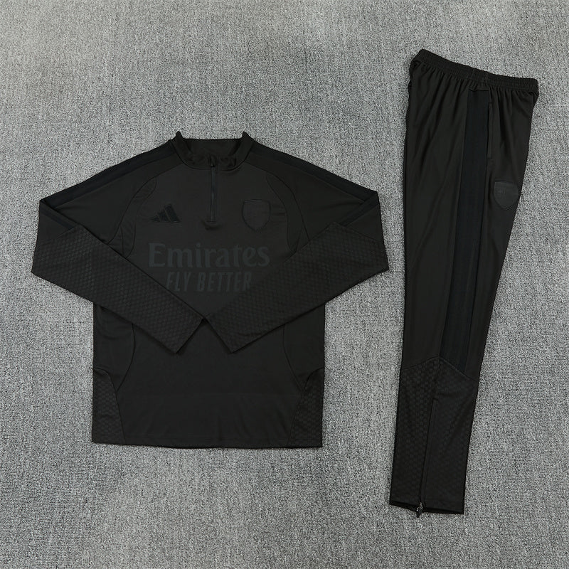 26 27 Arsenal Tracksuit 2