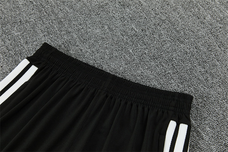 26 27 Liverpool Tracksuit 4