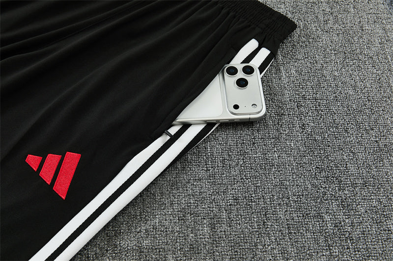 26 27 Liverpool Tracksuit 4