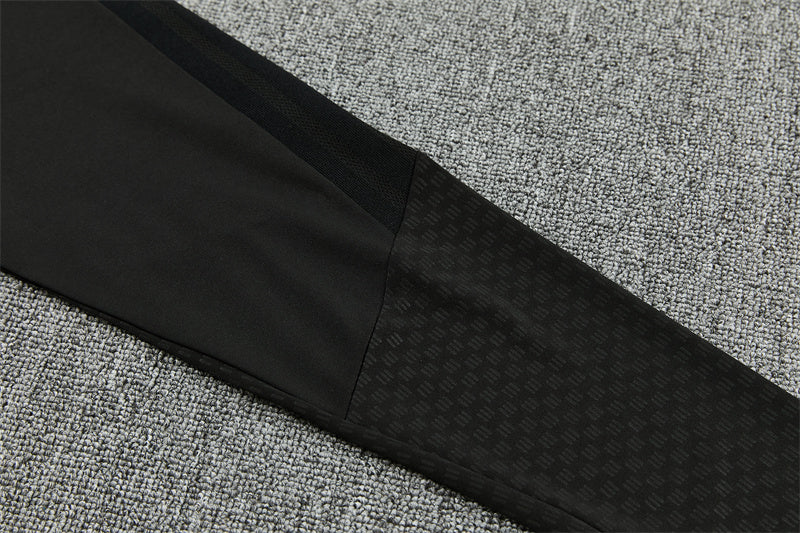 26 27   Manchester United Tracksuit 1
