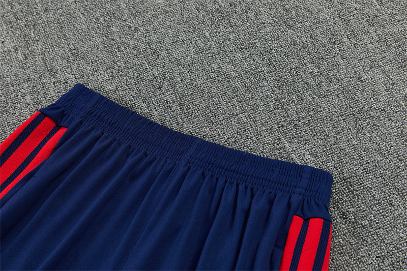 26 27 Lyon Tracksuit