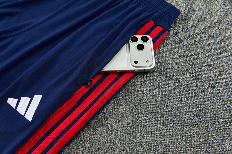 26 27 Lyon Tracksuit