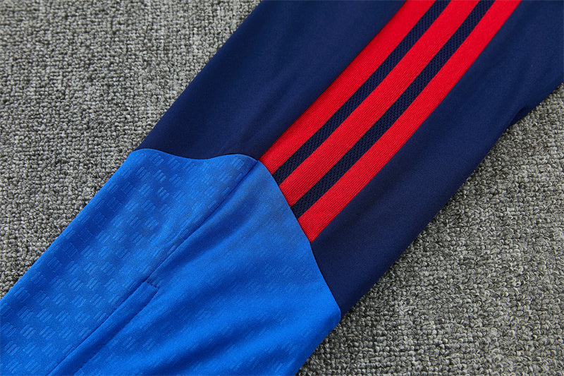 26 27 Lyon Tracksuit