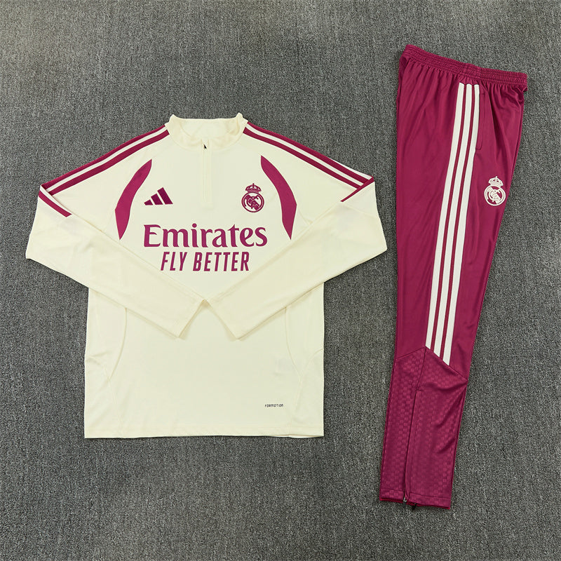 26 27 Real Madrid Tracksuit 10