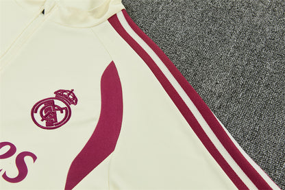 26 27 Real Madrid Tracksuit 10