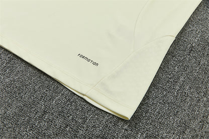 26 27 Real Madrid Tracksuit 10