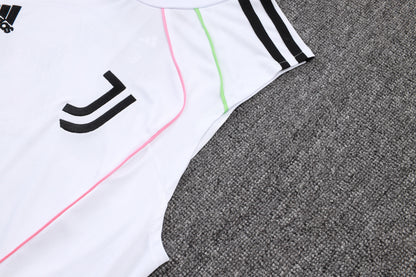 Juventus Sleeveless Training Kit - Retro Home
