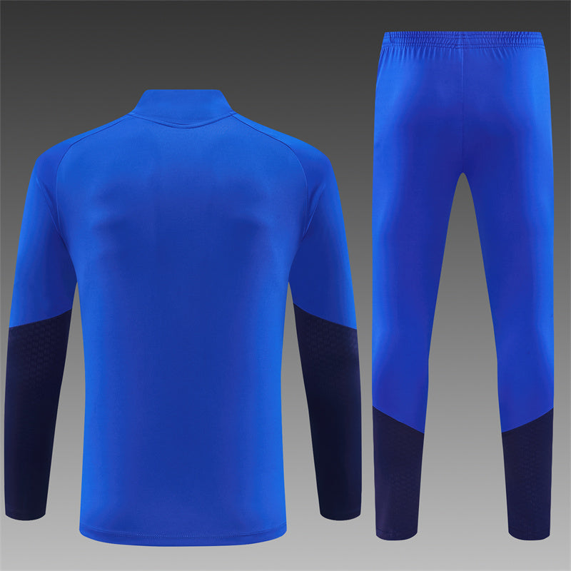 26 27 Manchester United Tracksuit